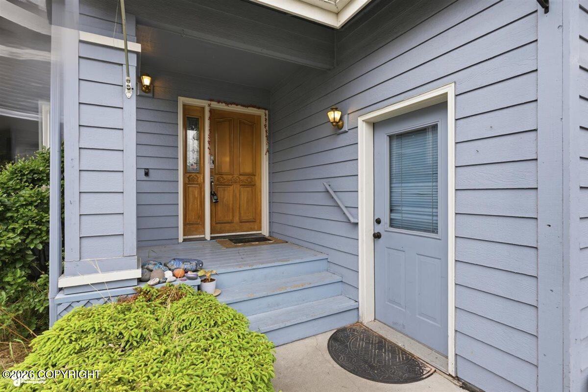 2416 Brook Hill Circle Property Photo 4