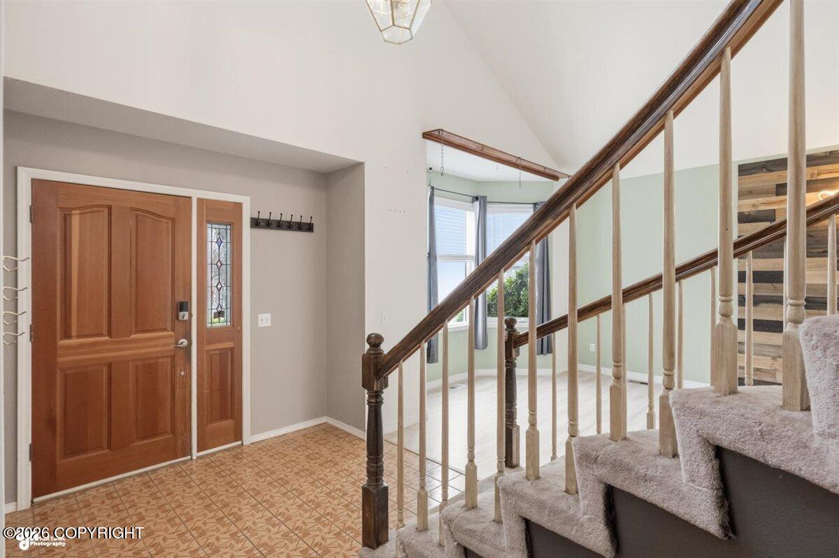 2416 Brook Hill Circle Property Photo 8