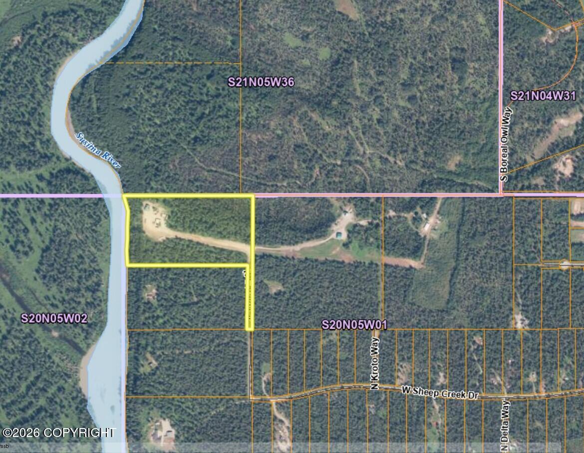 23002 N Gerald Circle Property Photo 3