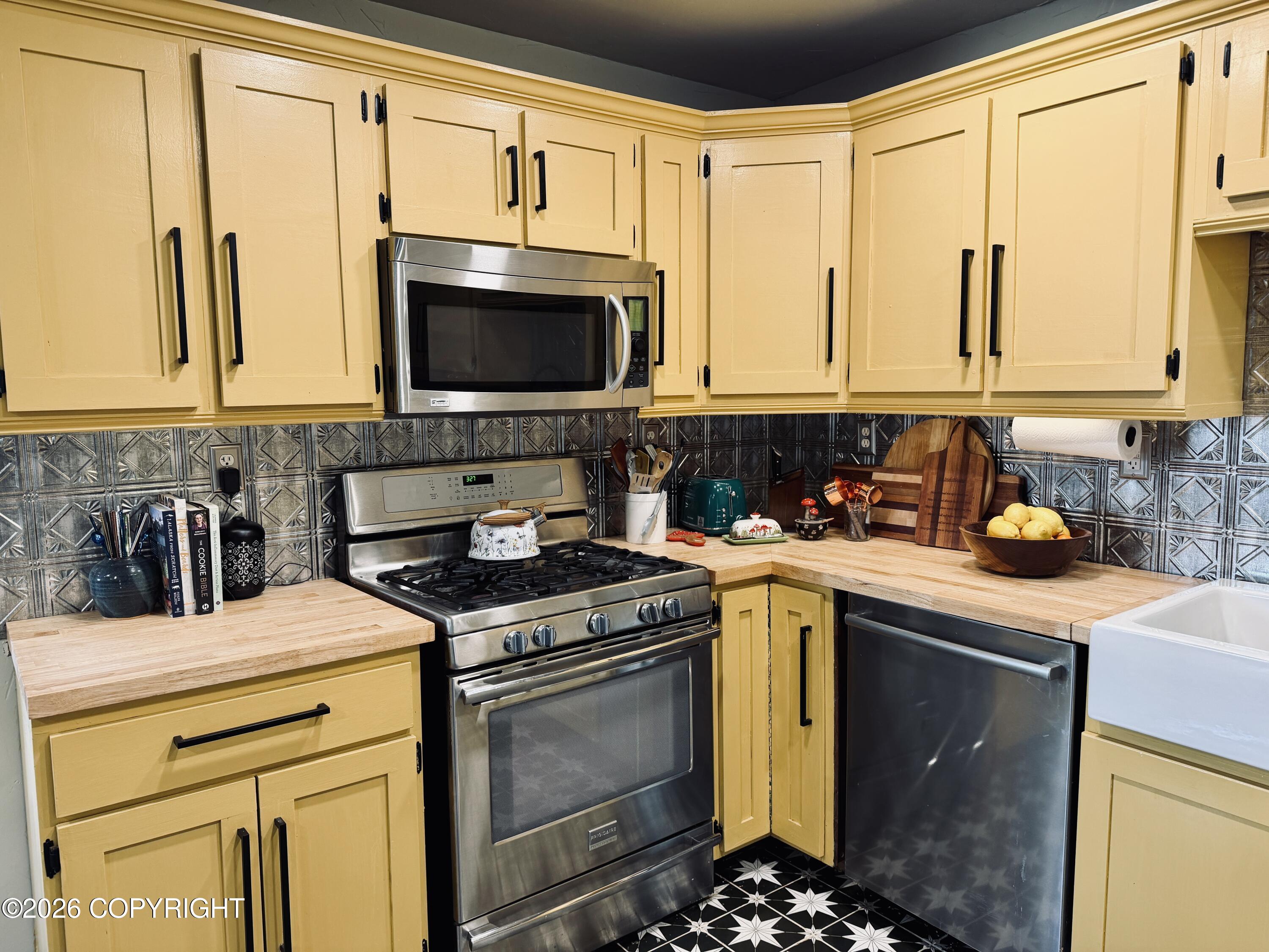 6235 N Wolverine Road Property Photo 13