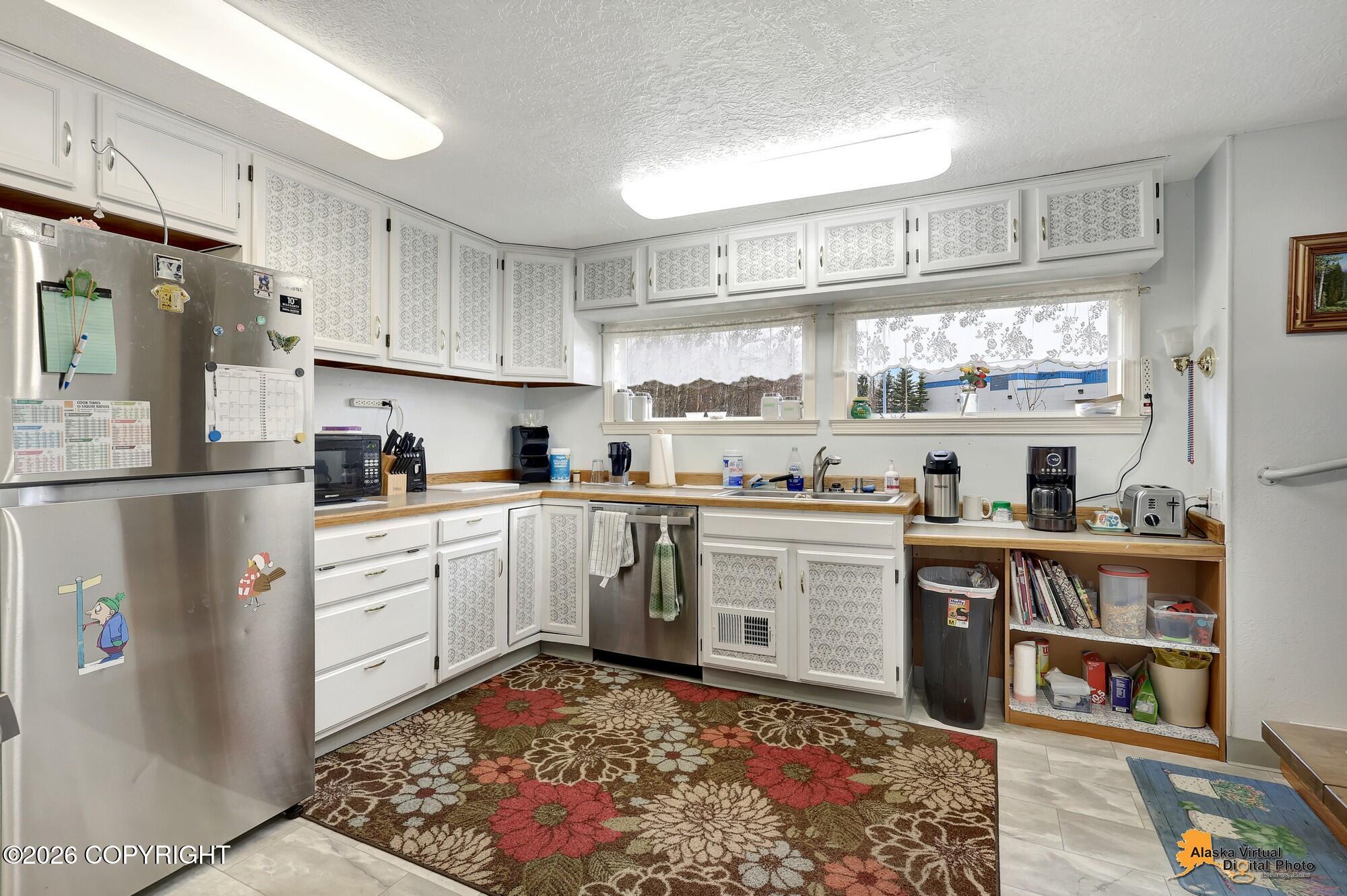1005 W Tudor Road Property Photo 14