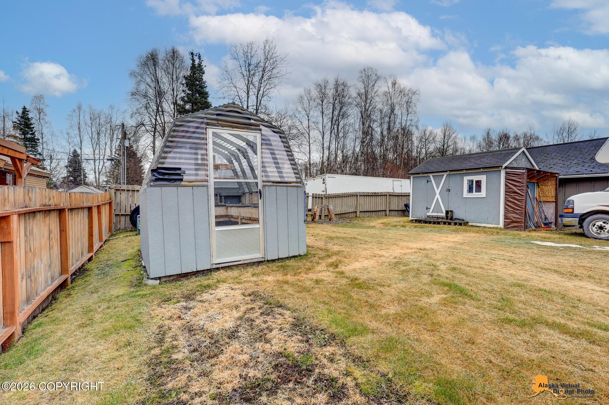 1005 W Tudor Road Property Photo 33