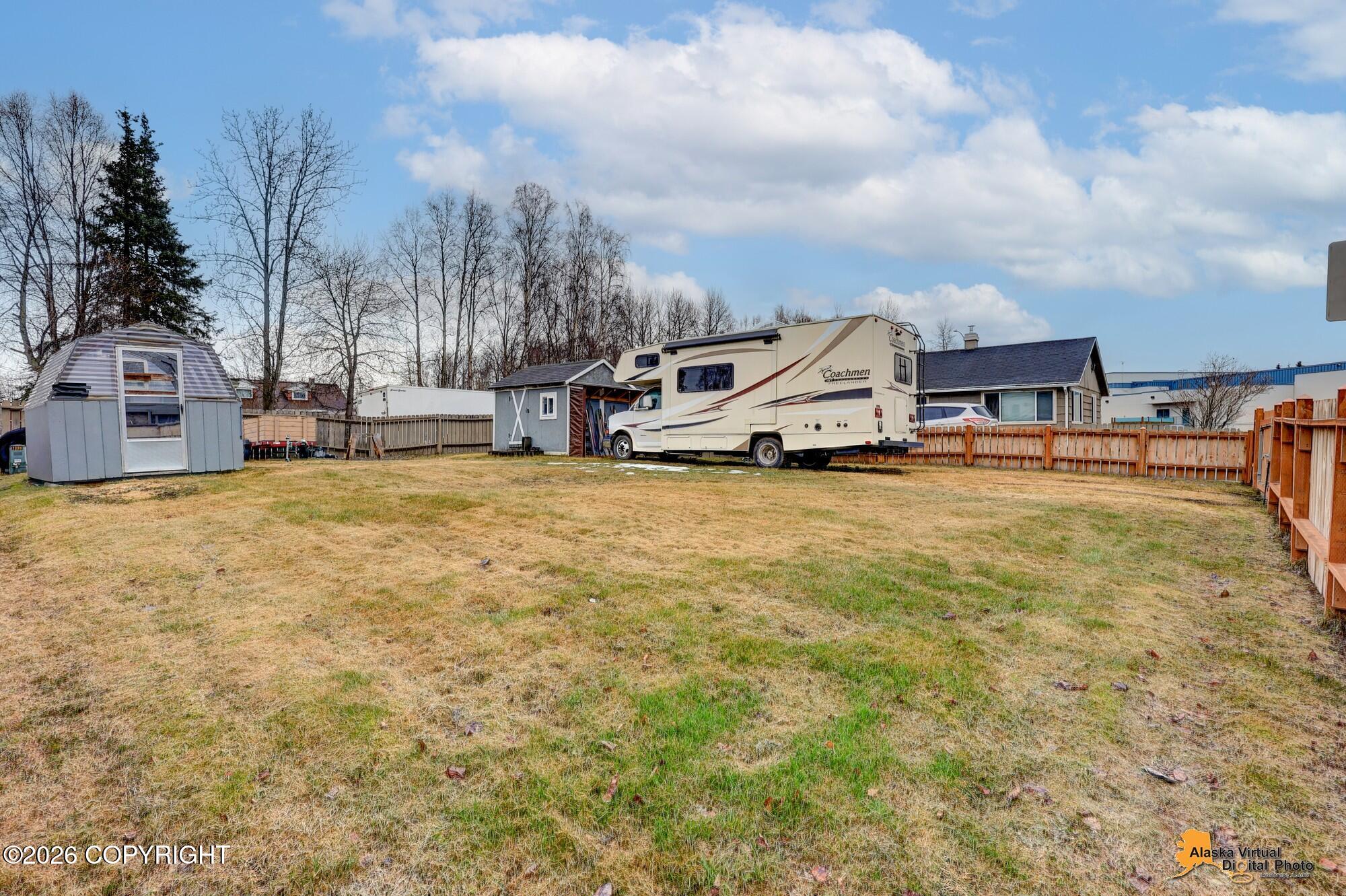 1005 W Tudor Road Property Photo 34