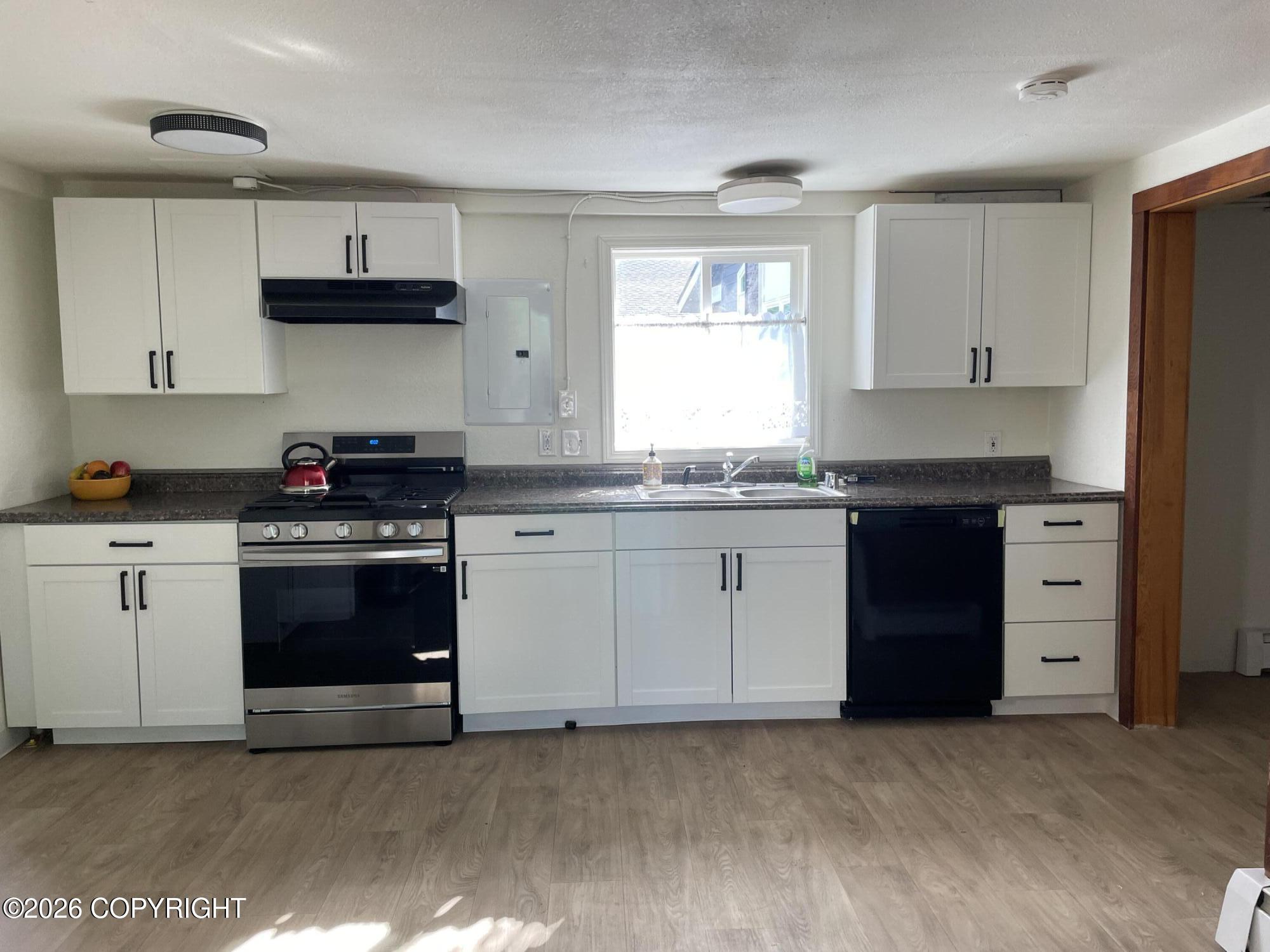 3729 Mccain Loop Property Photo 10