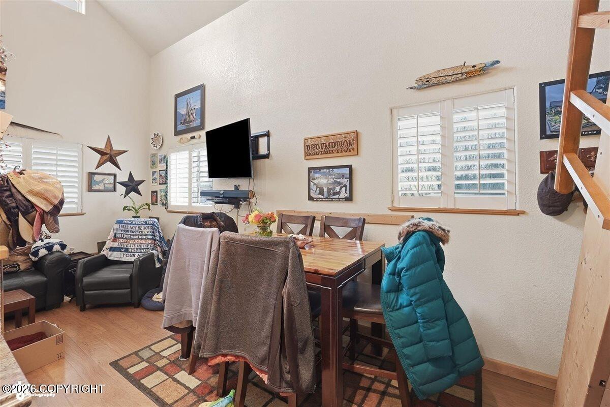26214 Pointavista Drive Property Photo 17