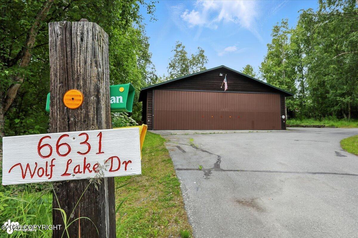 6631 E Wolf Lake Drive Property Photo 2