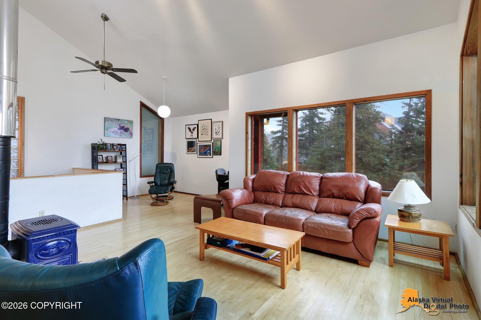 17520 Snow Crest Lane Property Photo 4