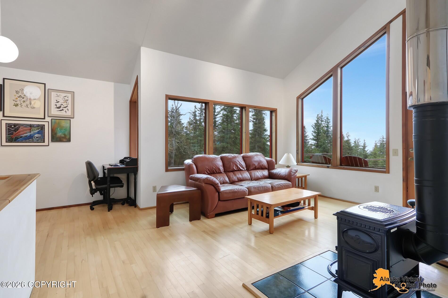 17520 Snow Crest Lane Property Photo 6