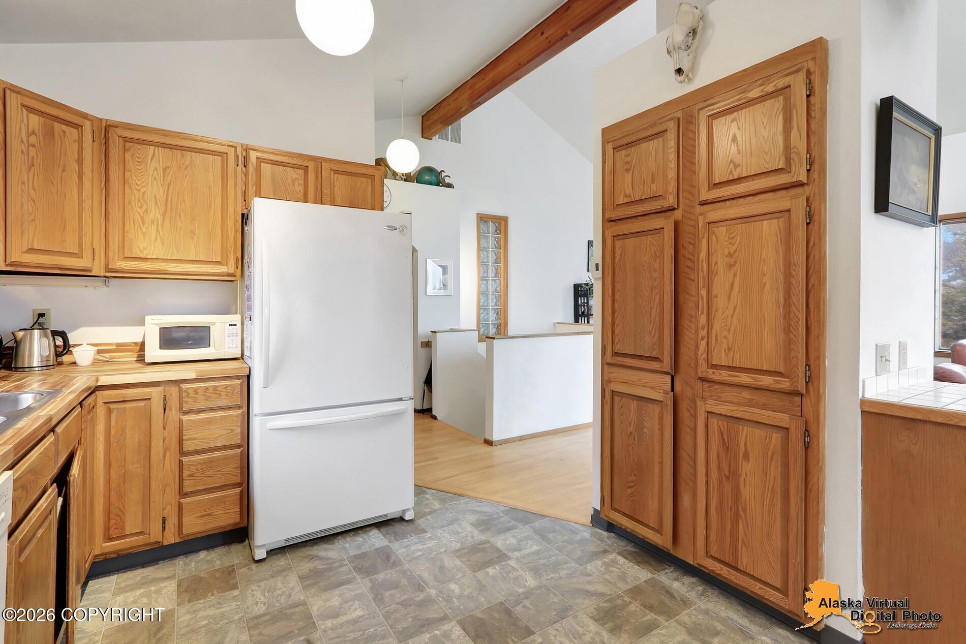 17520 Snow Crest Lane Property Photo 10