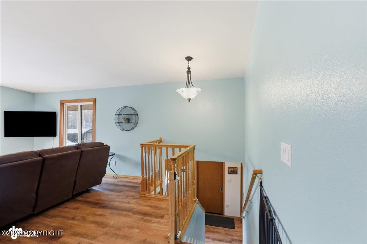 22545 Lampert Circle Property Photo 4