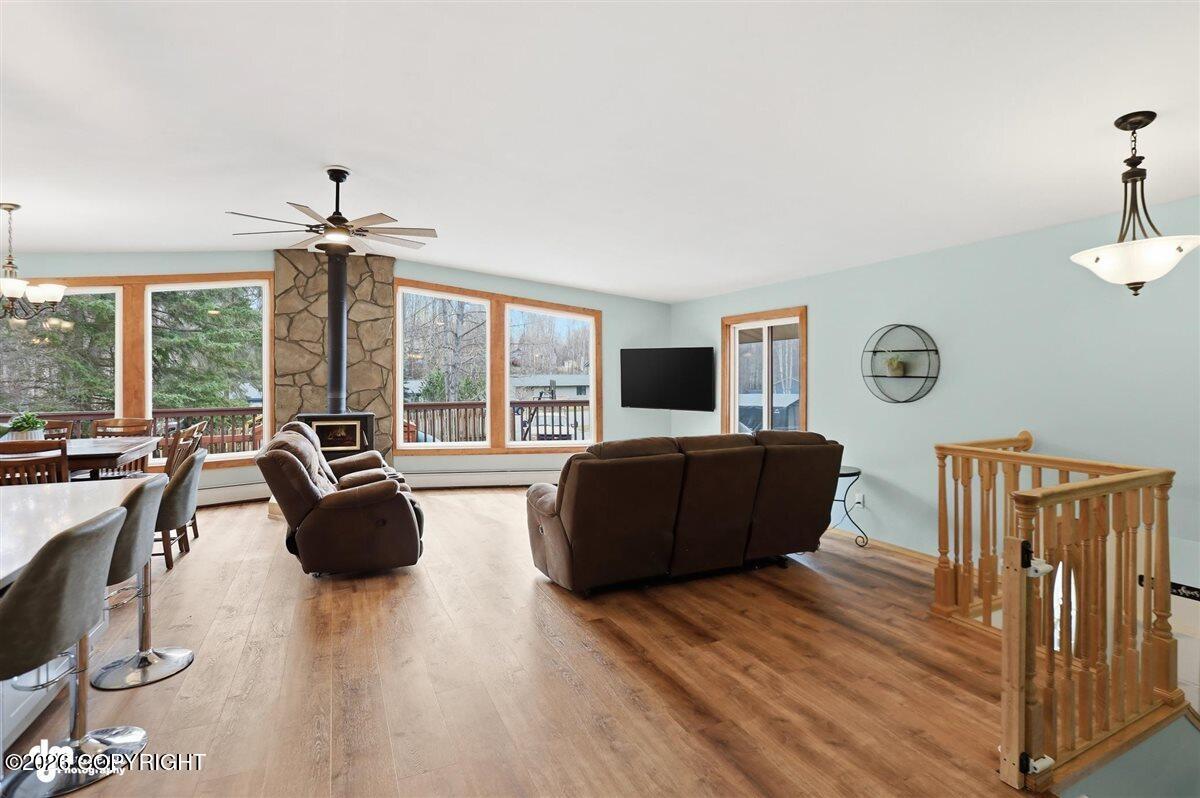22545 Lampert Circle Property Photo 5
