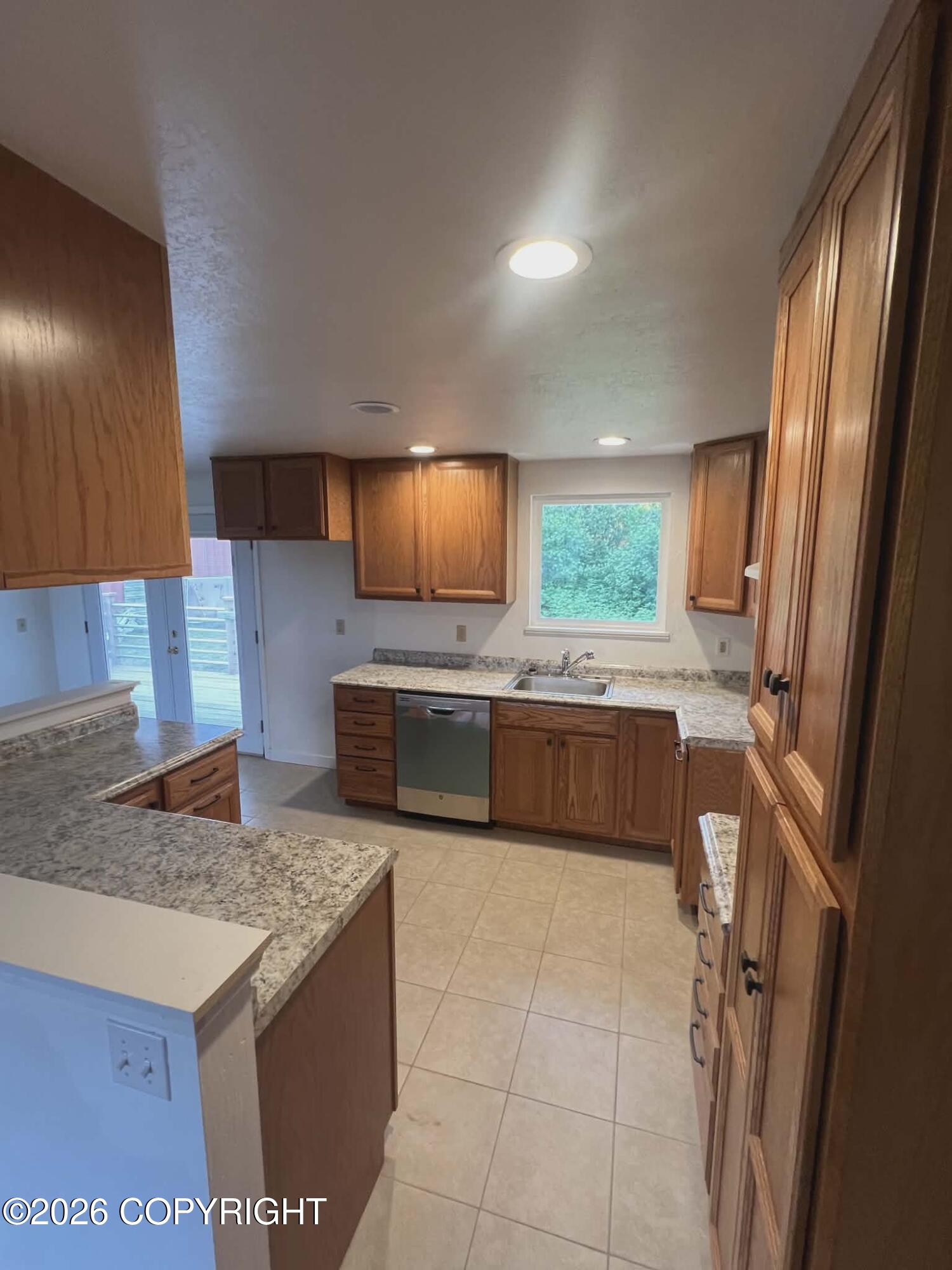 711 Central Avenue Property Photo 22