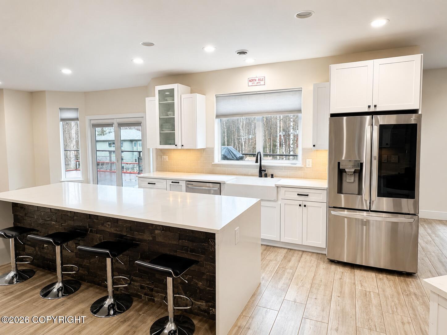 8000 Skyhills Drive Property Photo 10