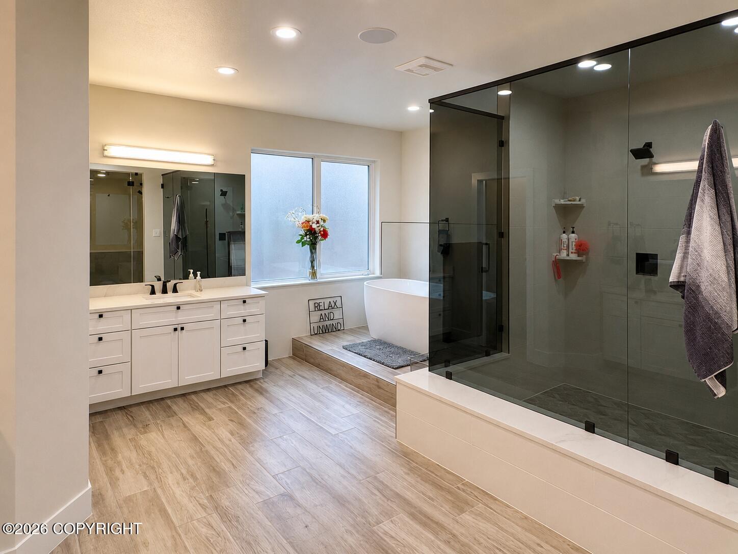 8000 Skyhills Drive Property Photo 20