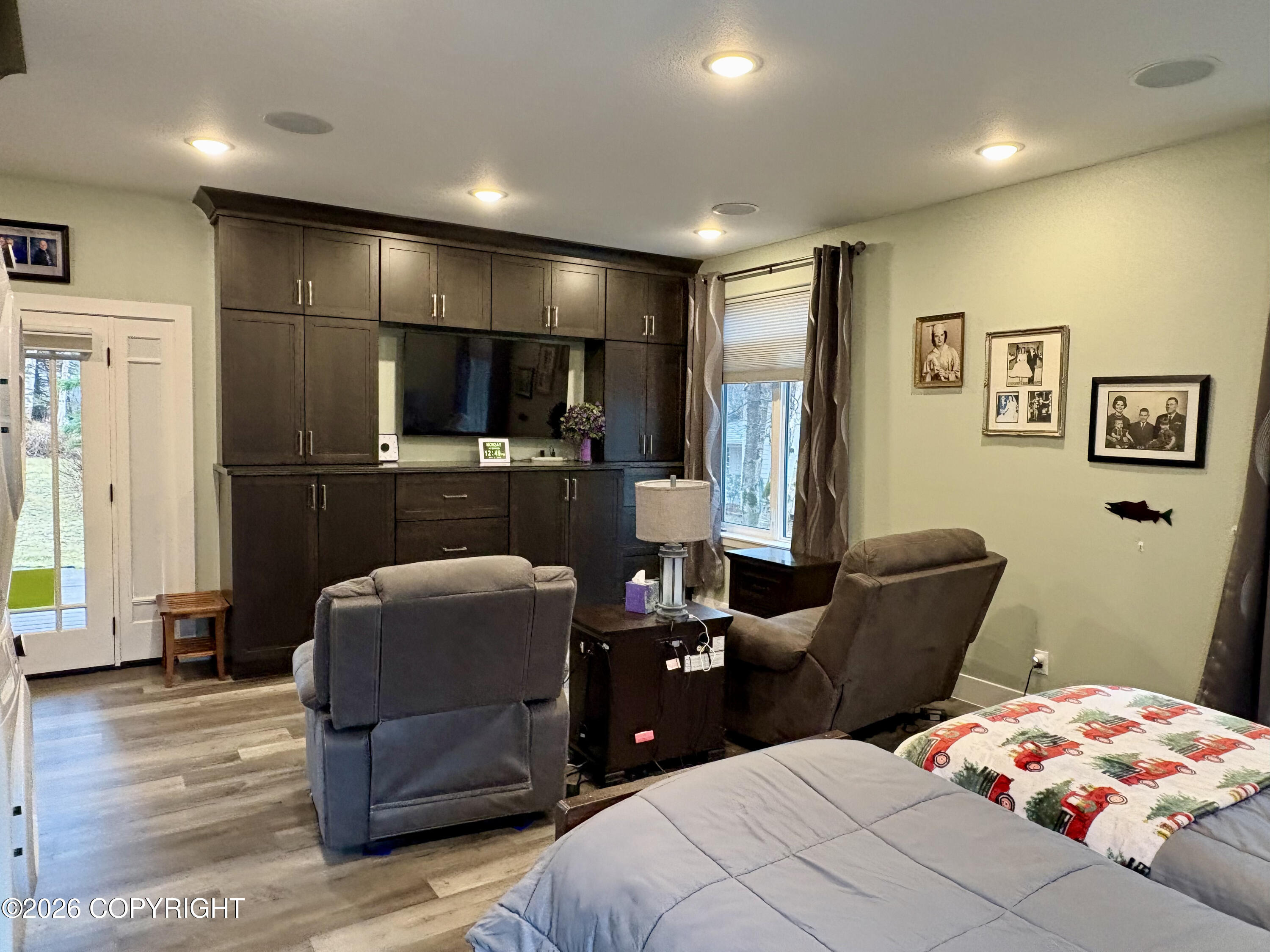 8000 Skyhills Drive Property Photo 29
