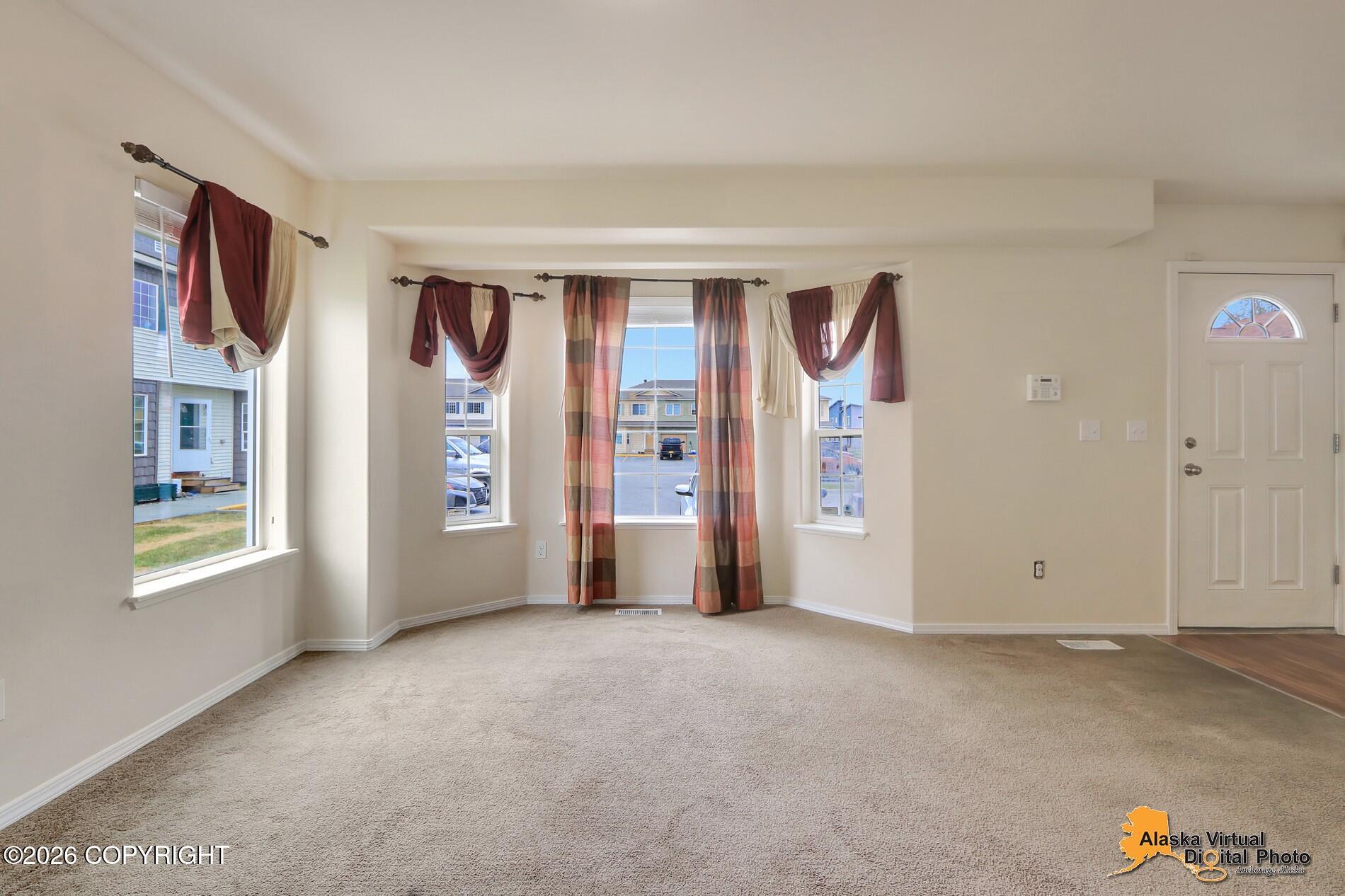 135 Matthew Paul Way #48 Property Photo 5