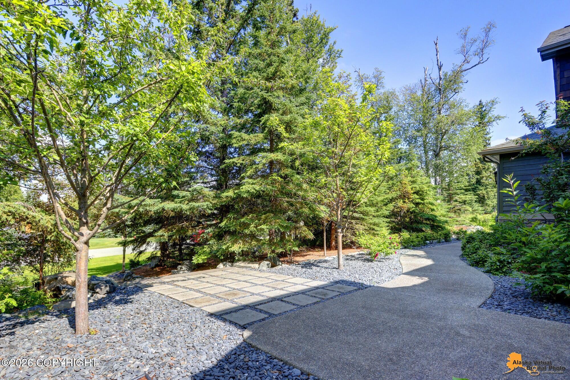 5646 Heritage Heights Drive Property Photo 11