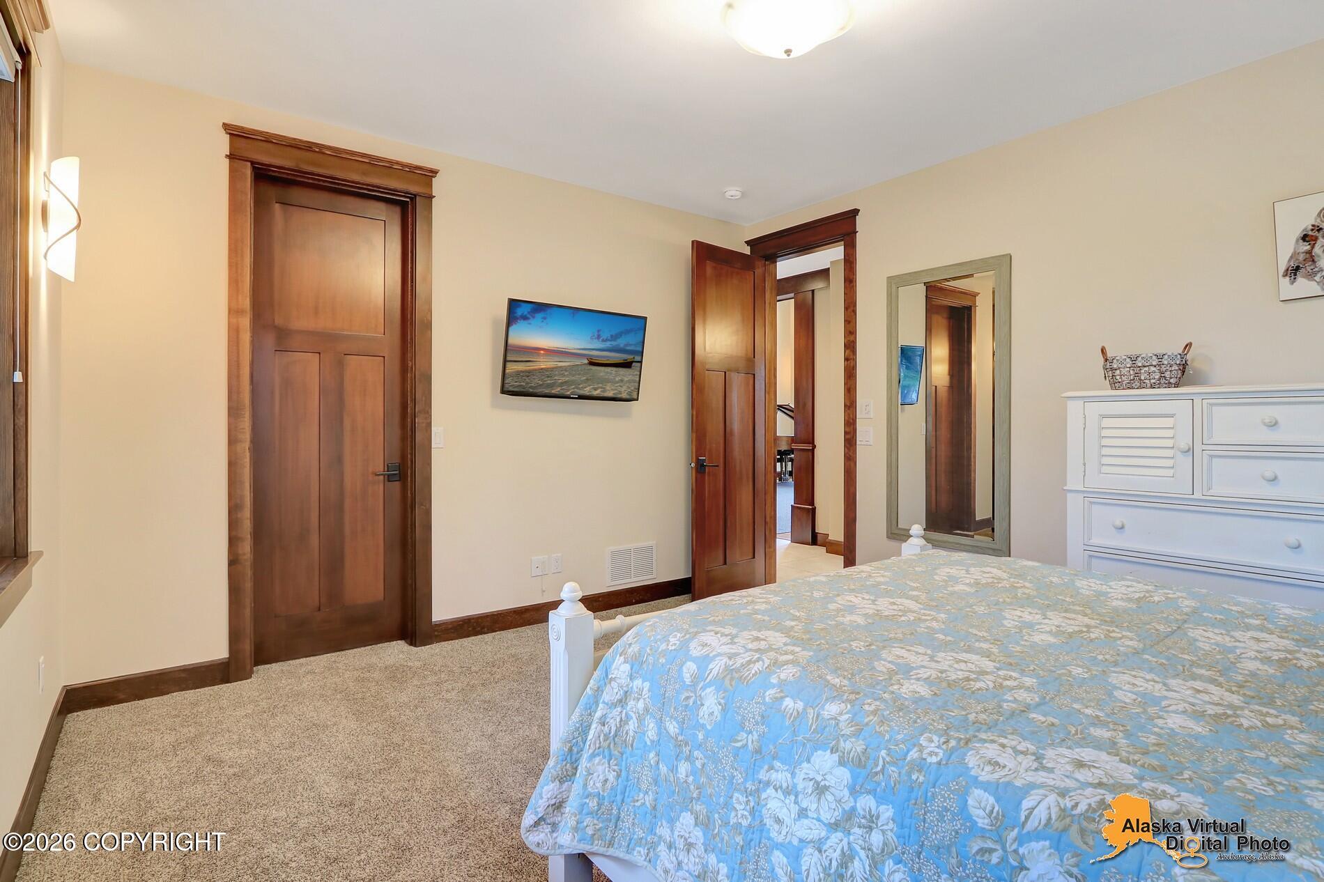 5646 Heritage Heights Drive Property Photo 44