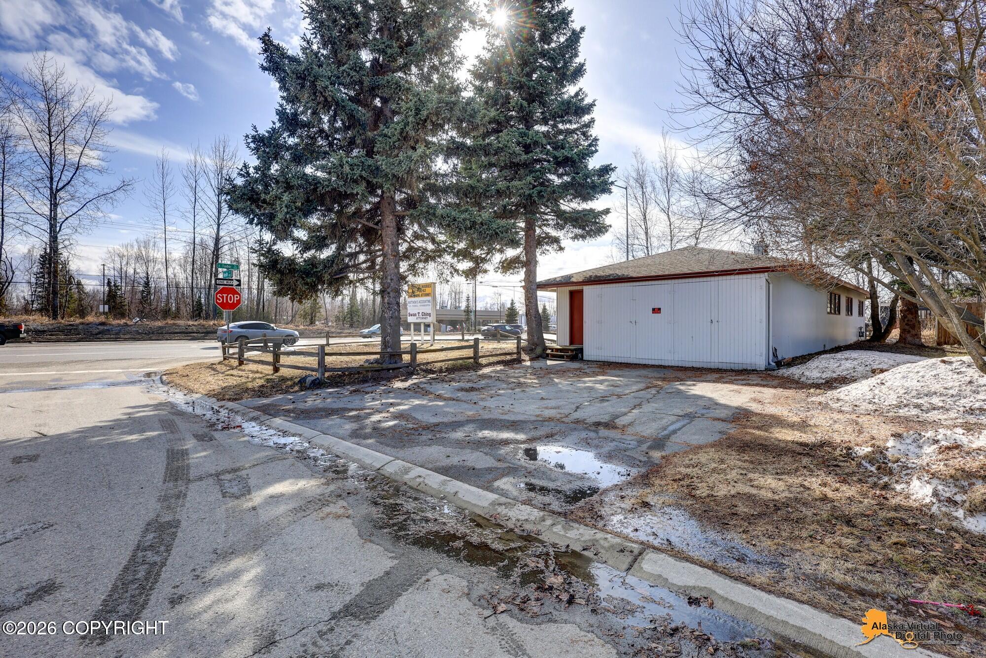 1563 E Tudor Road Property Photo 33