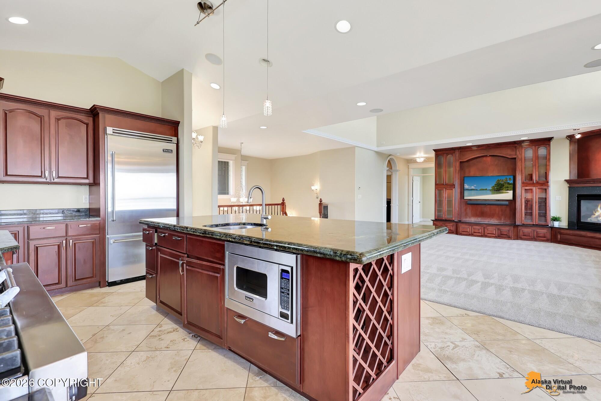 16905 Olena Pointe Circle Property Photo 18
