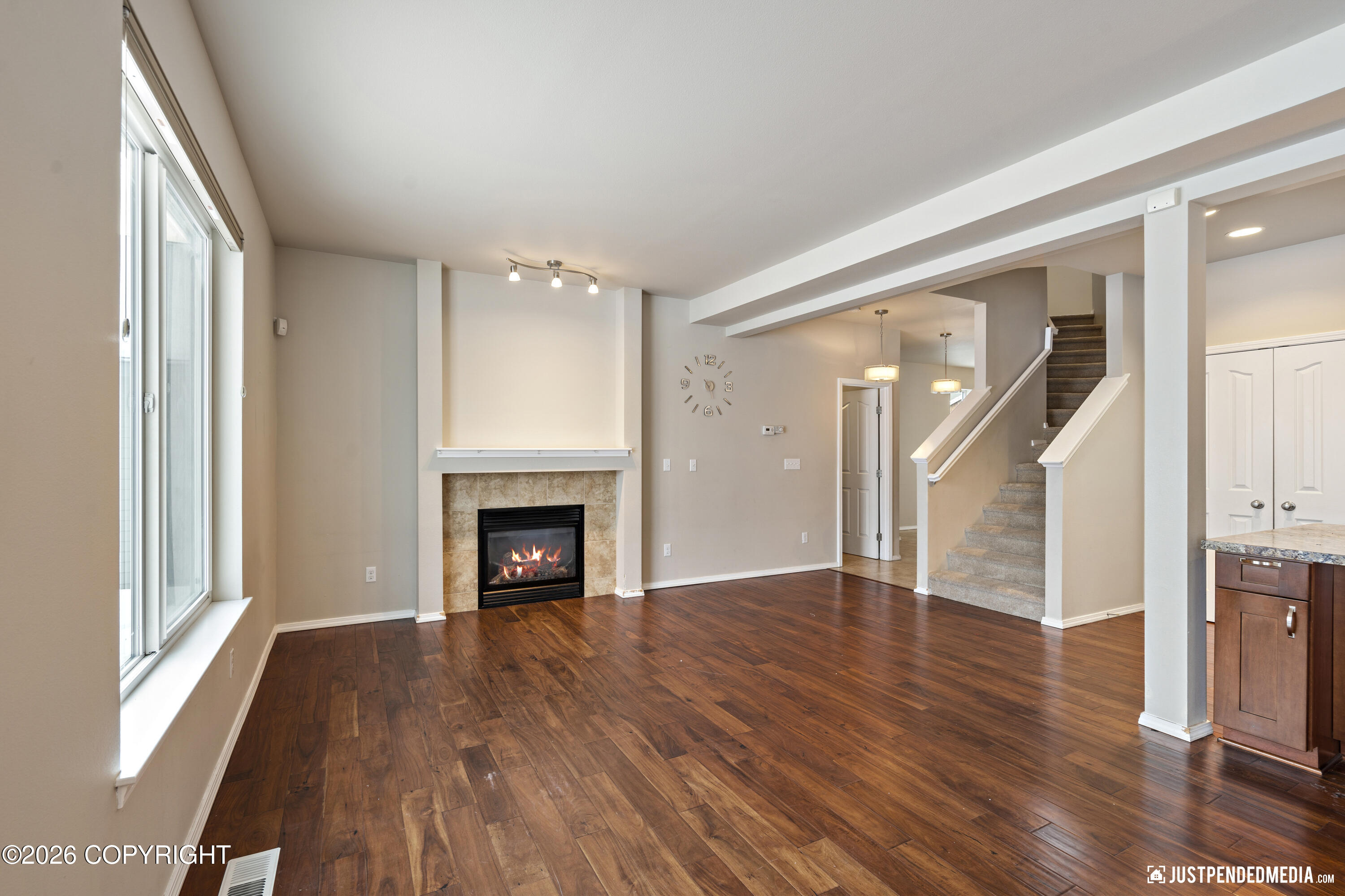 1007 Northpointe Bluff Drive Property Photo 8