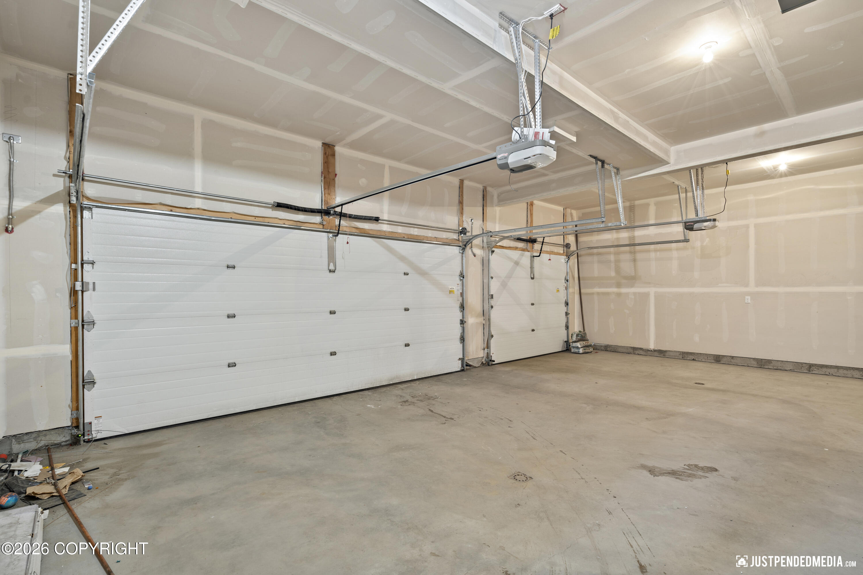 1007 Northpointe Bluff Drive Property Photo 34