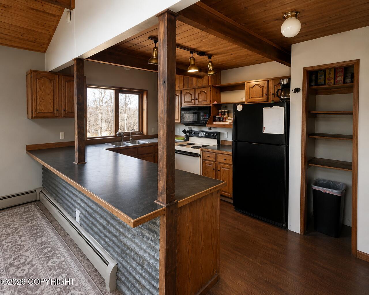 433 E Michael Street Property Photo 5