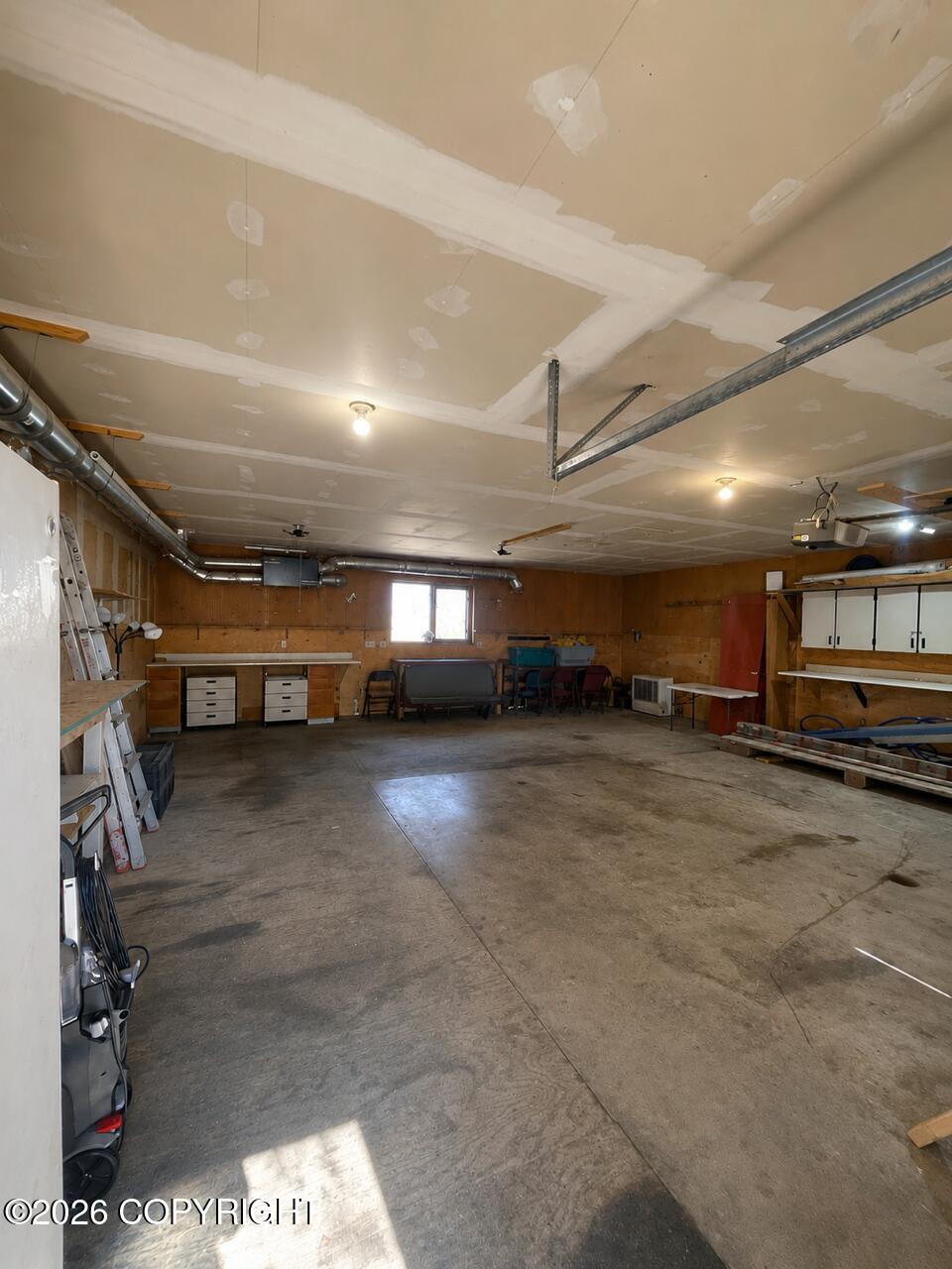 433 E Michael Street Property Photo 9