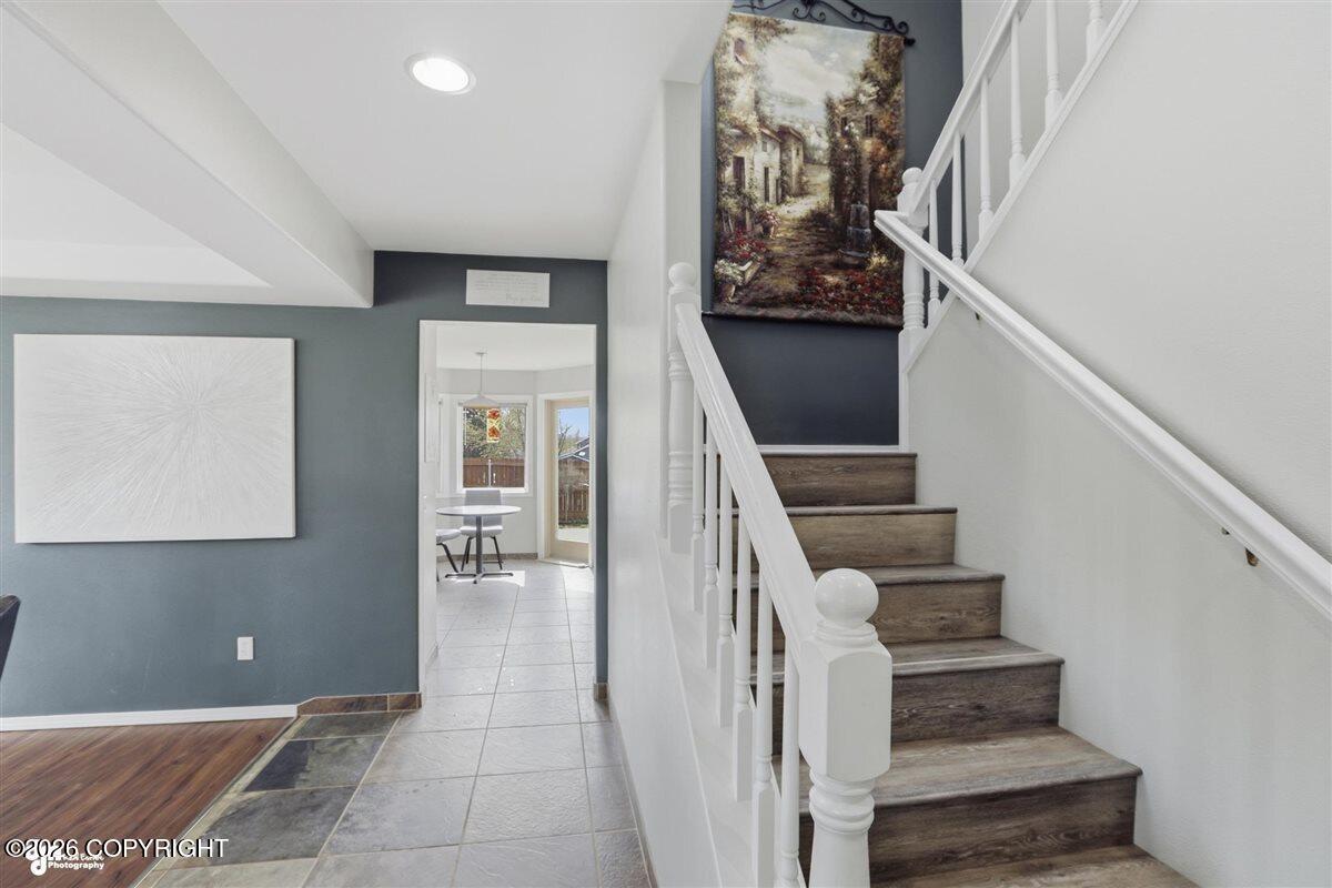 2548 Brook Hill Circle Property Photo 4