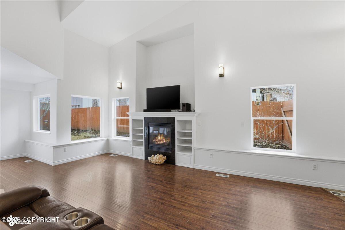 2123 E 74th Avenue #2 Property Photo 6