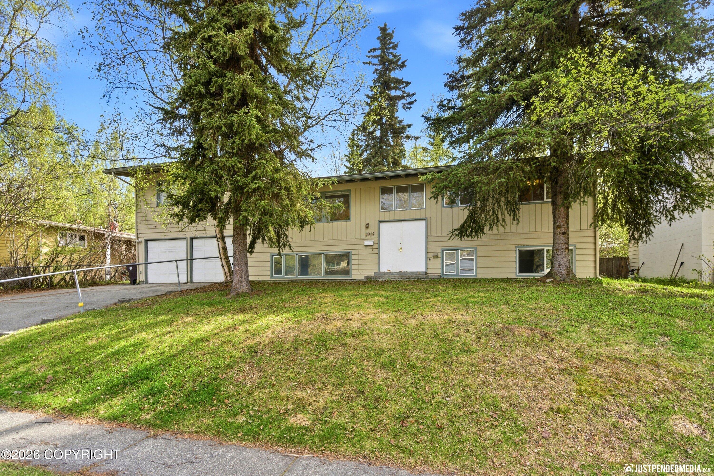 2913 Wentworth Street Property Photo 3