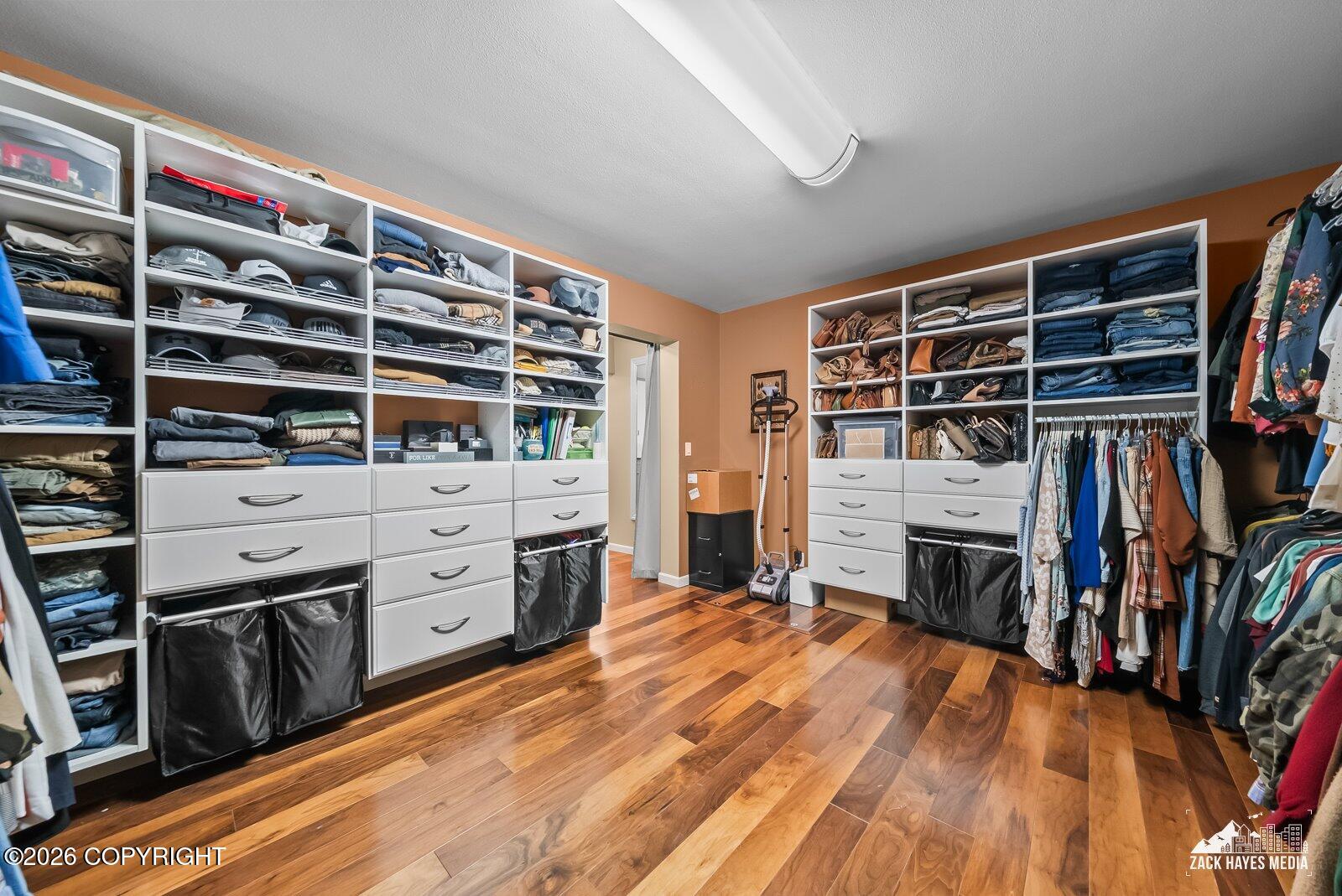 3840 Delwood Place Property Photo 49