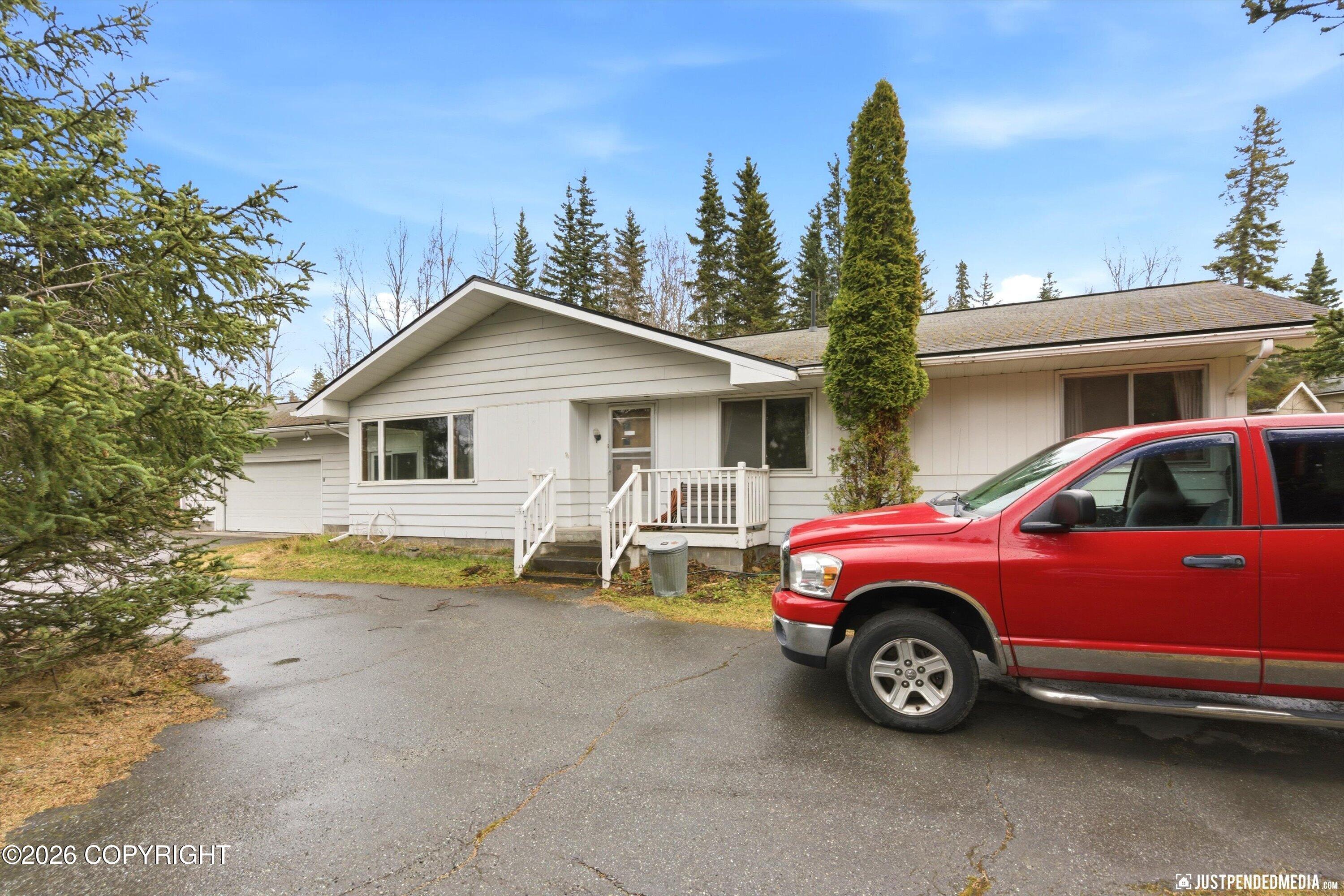 11901 Hillside Drive Property Photo 4