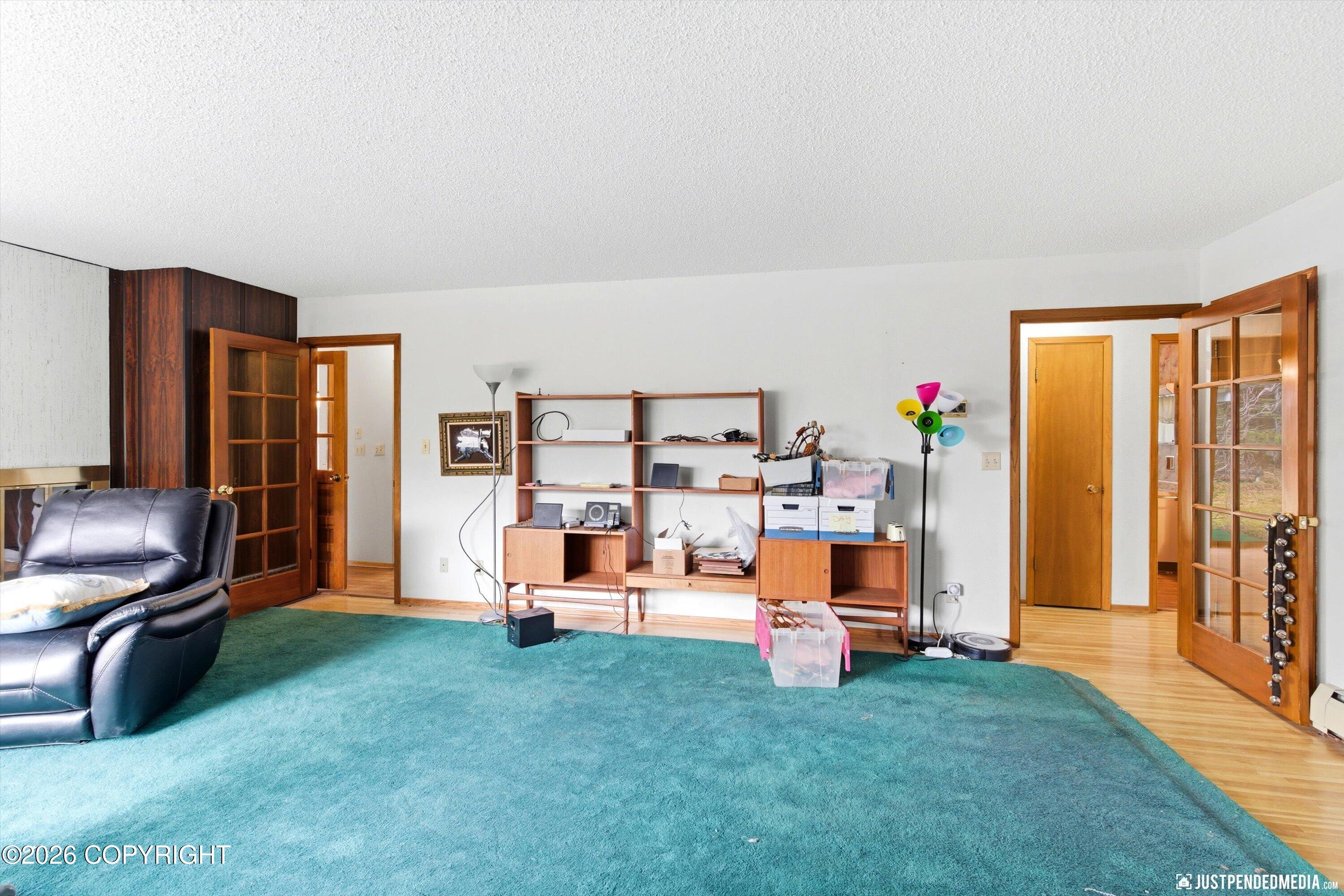 11901 Hillside Drive Property Photo 10