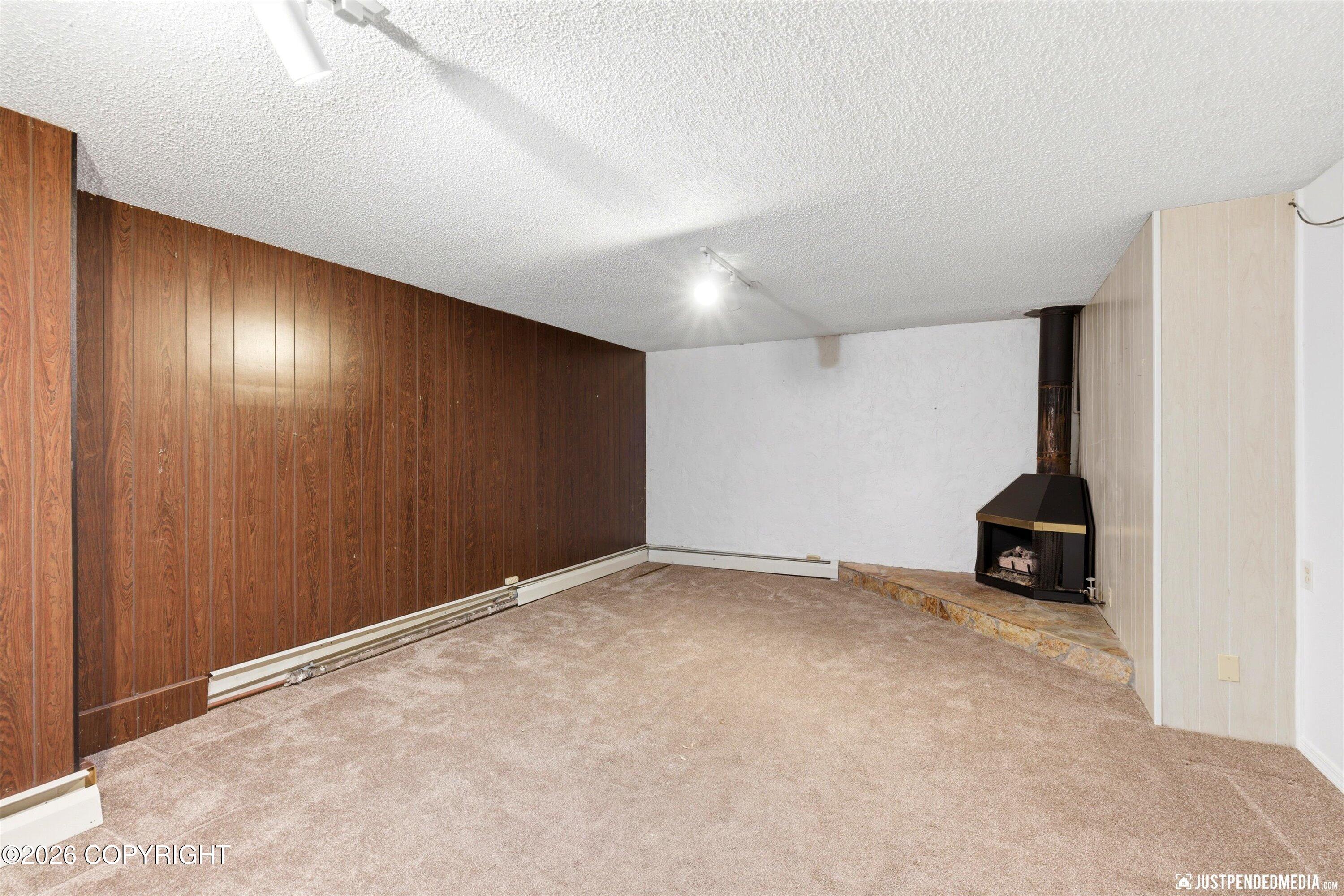 11901 Hillside Drive Property Photo 23