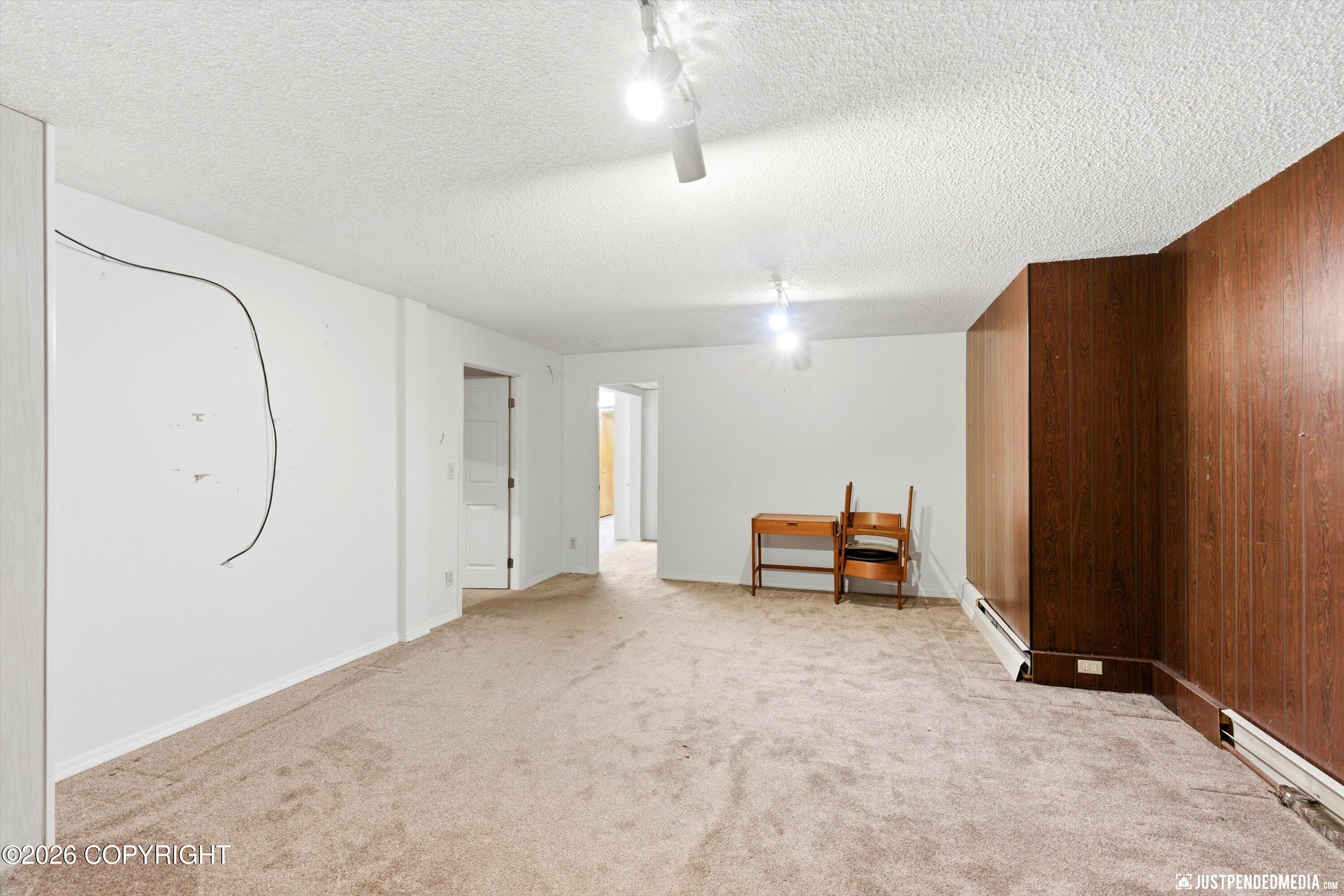 11901 Hillside Drive Property Photo 24