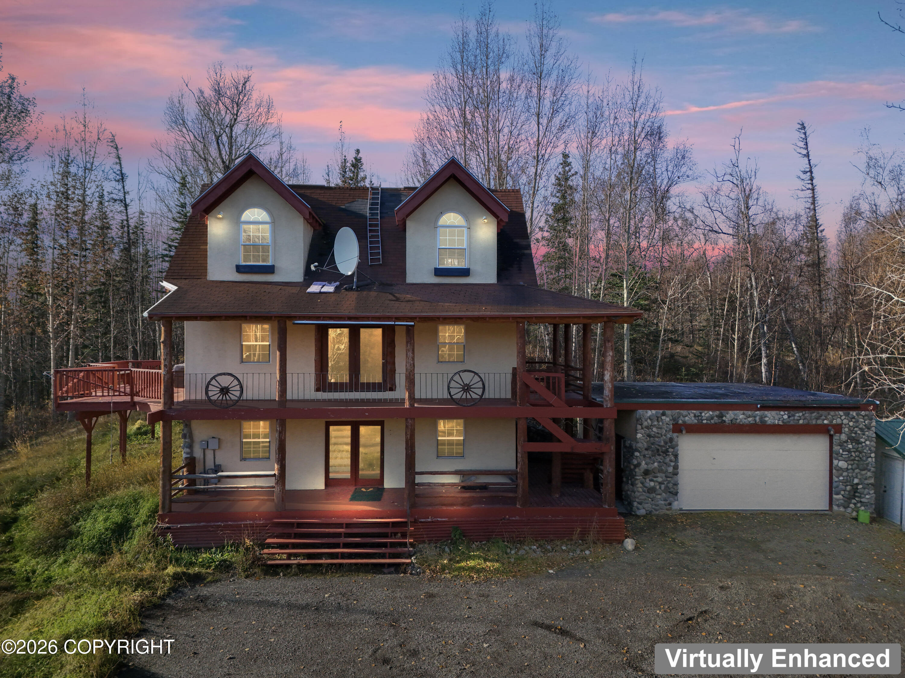 2300 N Laurel Drive Property Photo 1