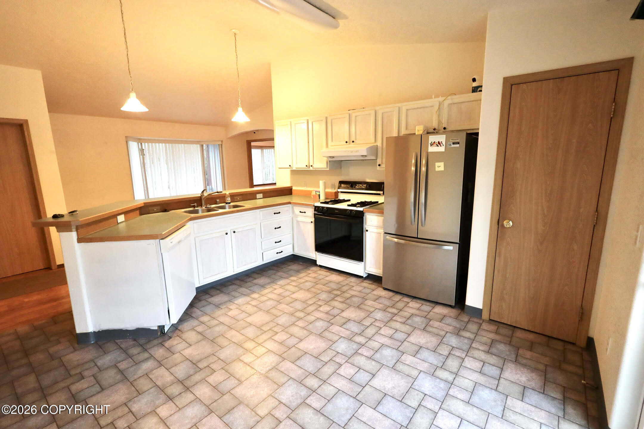 1604 Second Avenue Property Photo 8