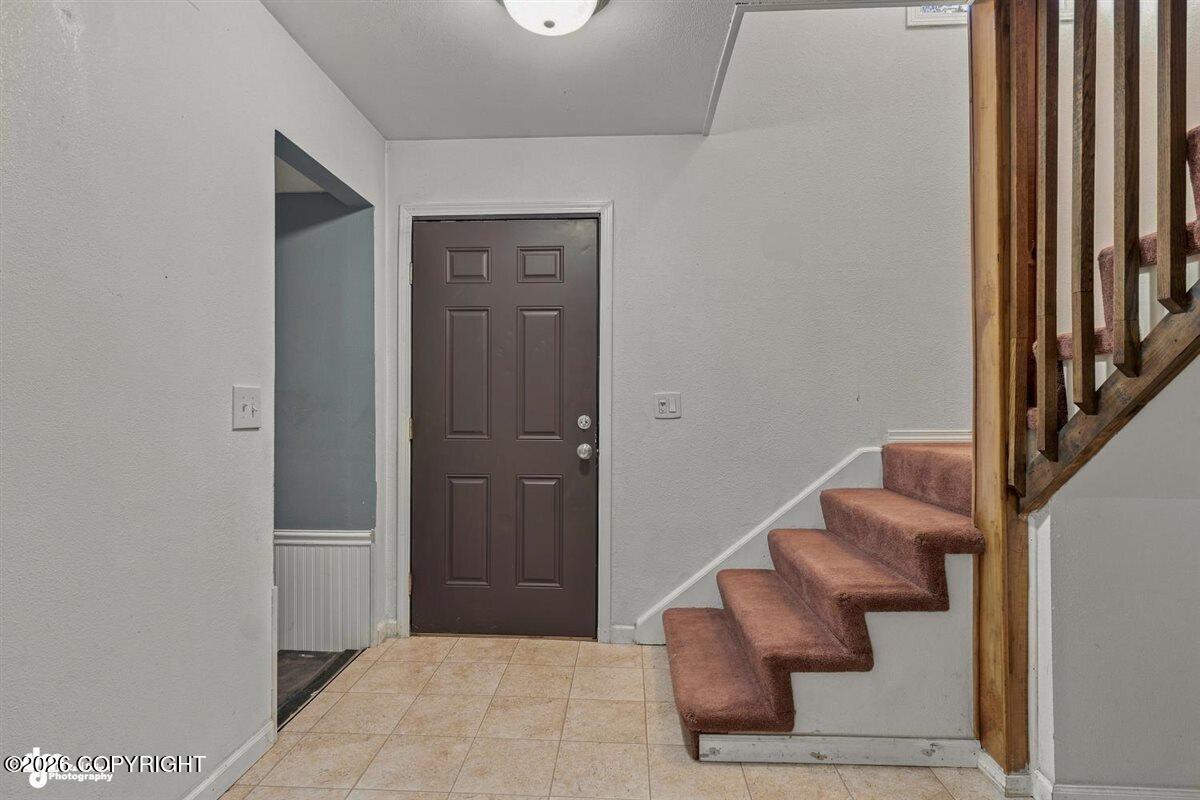 2040 Stonegate Circle Property Photo 3