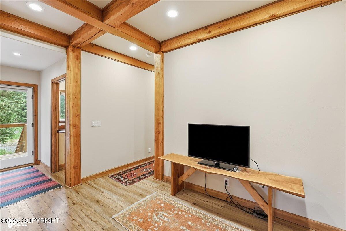 1125 Quinalt Avenue Property Photo 14