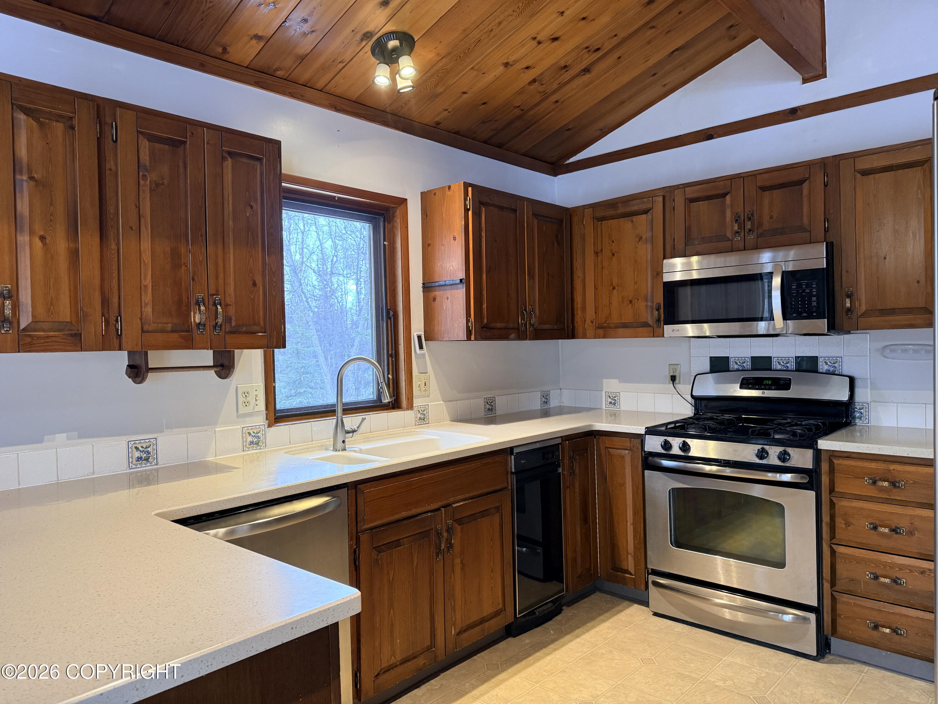 265 Stacy Drive Property Photo 4