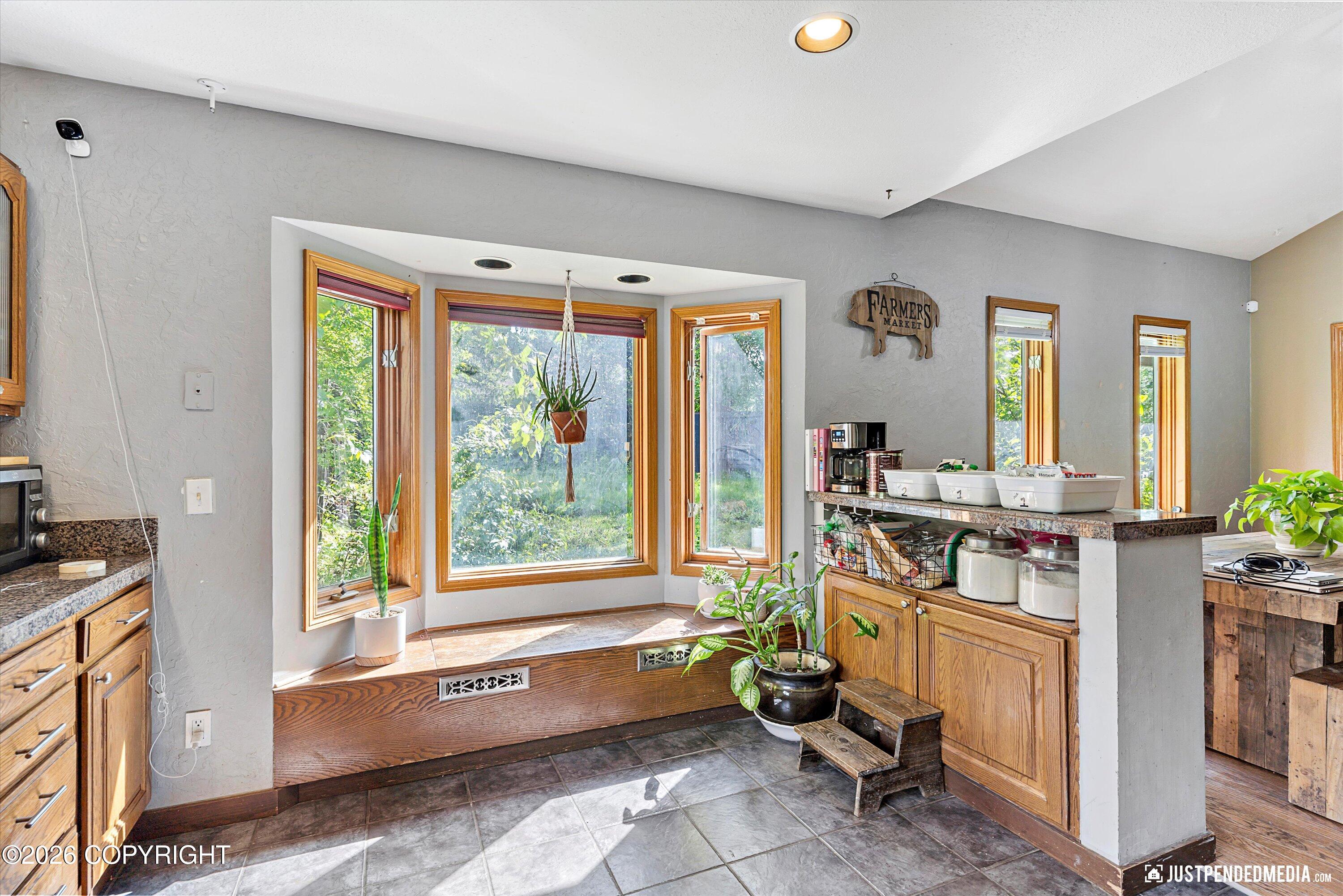 2020 N Kentucky Derby Drive Property Photo 1