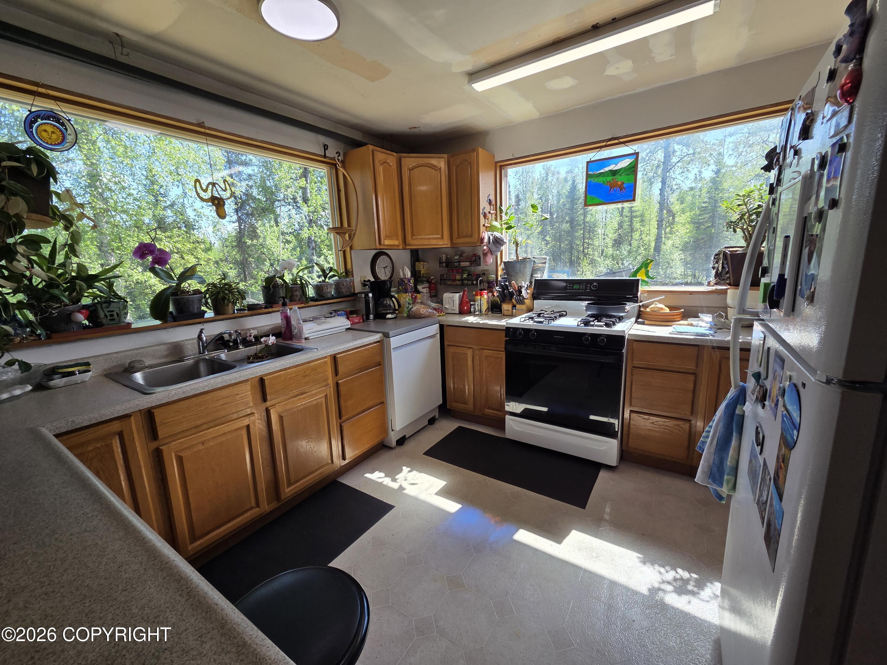 16457 E Sunshine Drive Property Photo 20