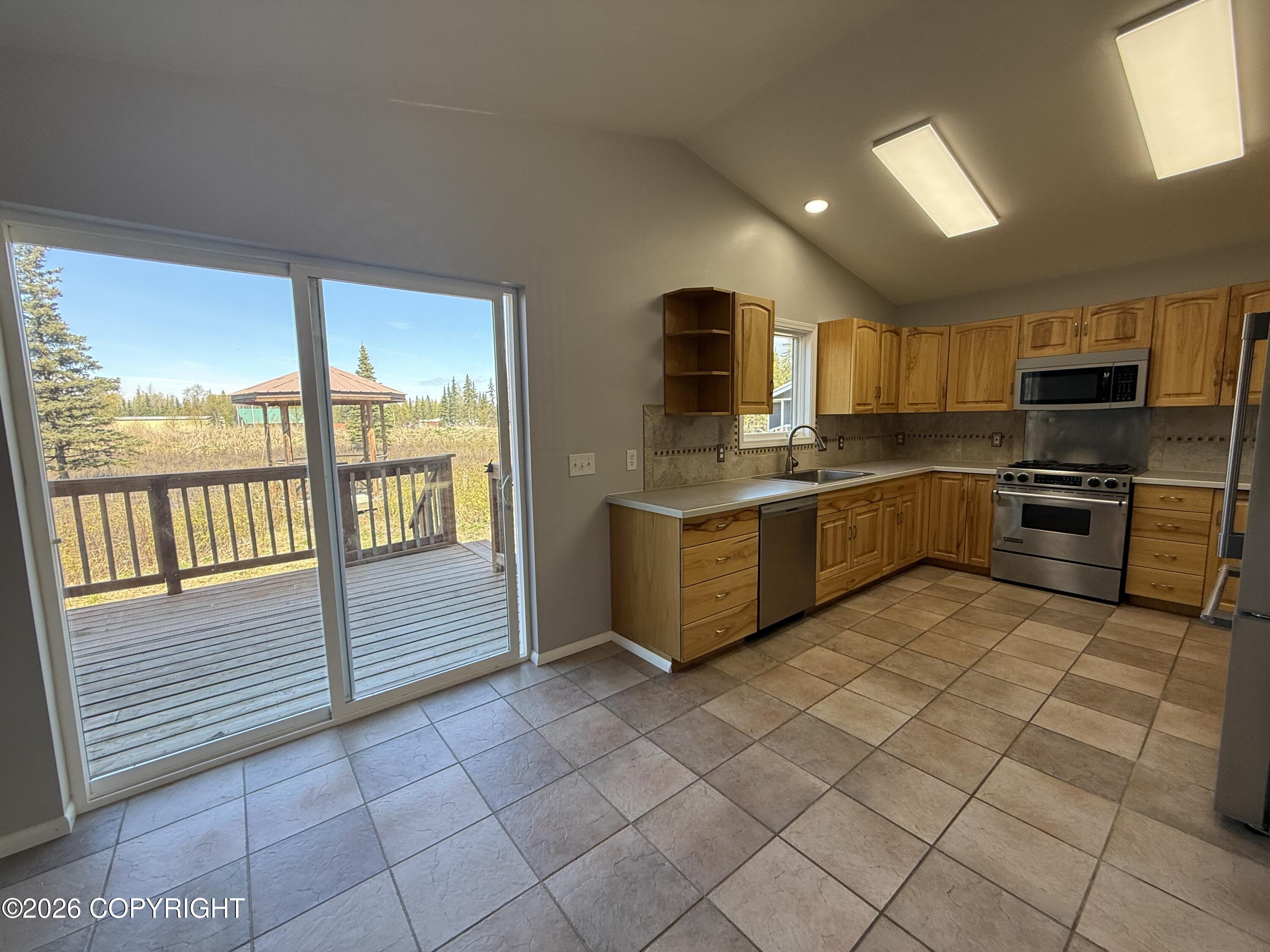 53350 Empress Avenue Property Photo 8