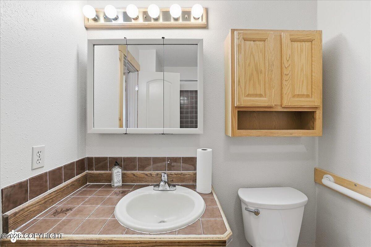 323 W Rockwell Avenue Property Photo 15