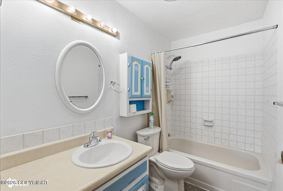 323 W Rockwell Avenue Property Photo 33