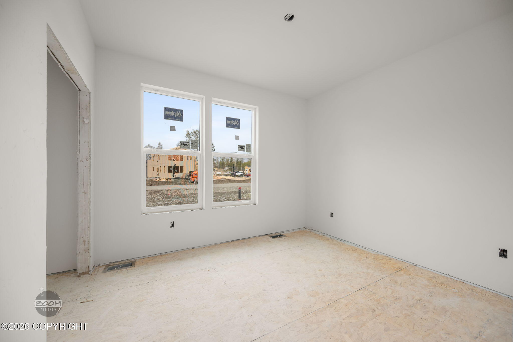 5837 S Gates Street Property Photo 11
