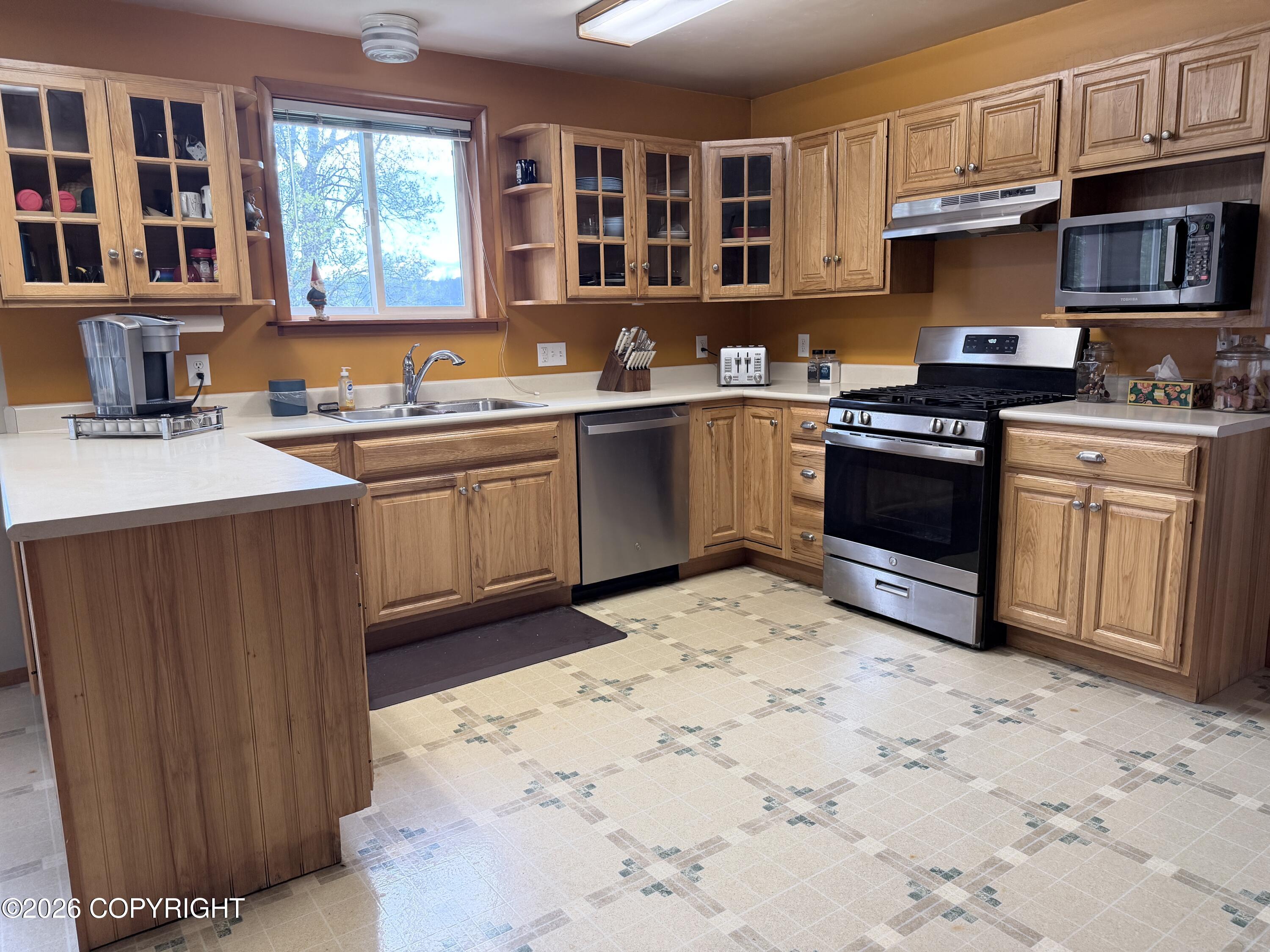 26814 Haines Highway Property Photo 10