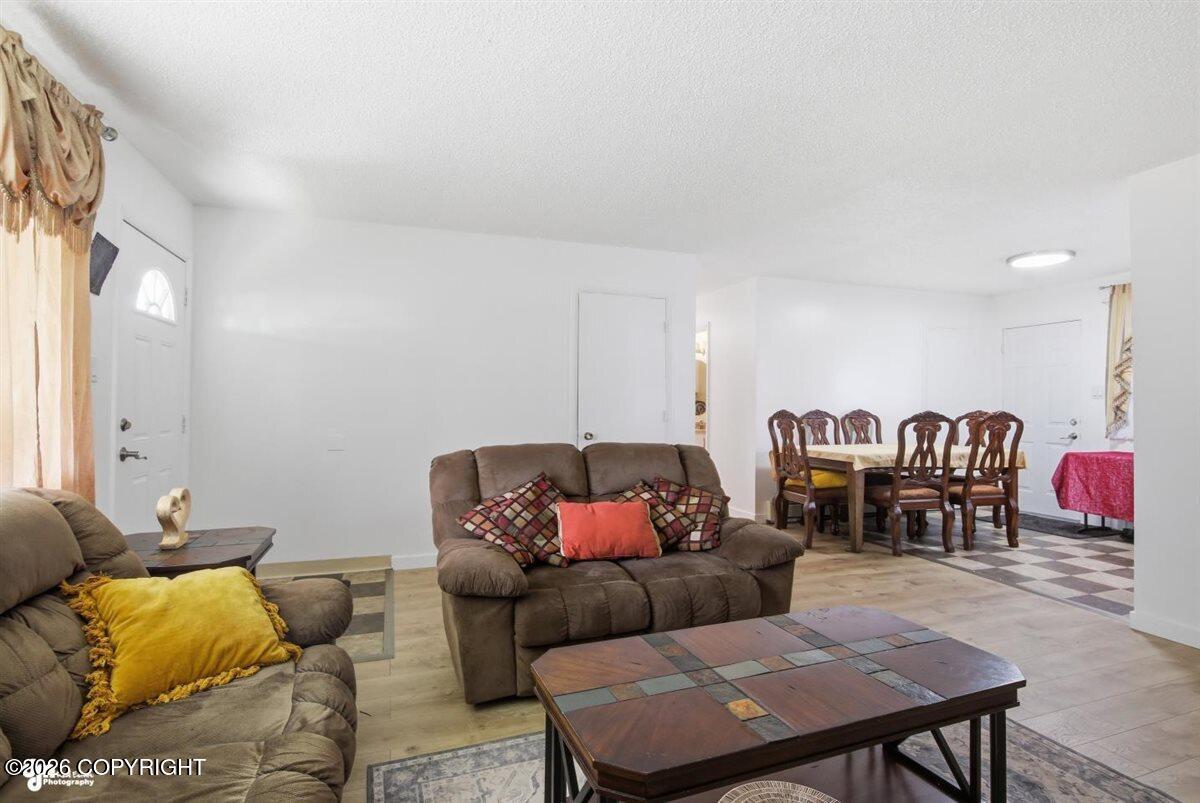 835 N Park Street Property Photo 7