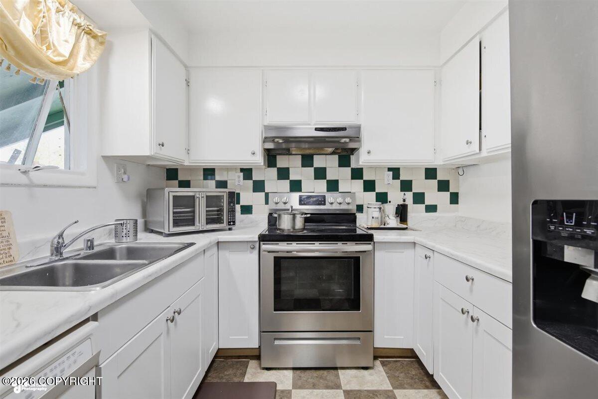 835 N Park Street Property Photo 10